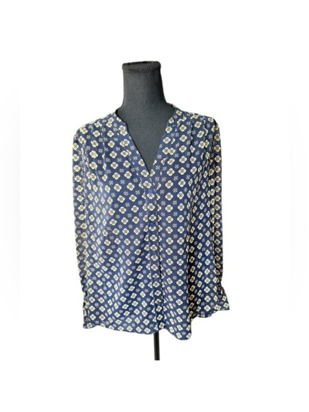 Cabi Navy Geometric Floral Print Button Front Blouse Women’s Med Ruffle Cuff Q37